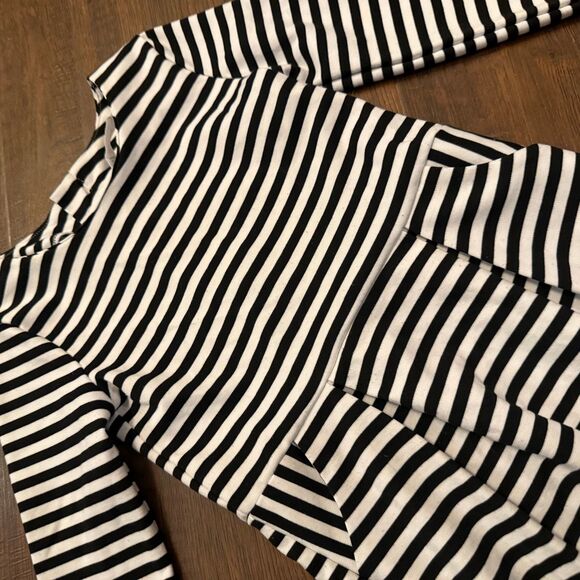 H&M Girls Black White Stripe Long Sleeve Dress Size 5 - Picture 2 of 4